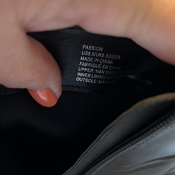 Women’s black shoe dazzle “ slay all Day” heeled boots. Size 8. NWOT. - Picture 7 of 7